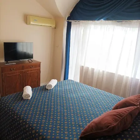 Wild Cherry 2 Bedroom Economy-4 * Varna